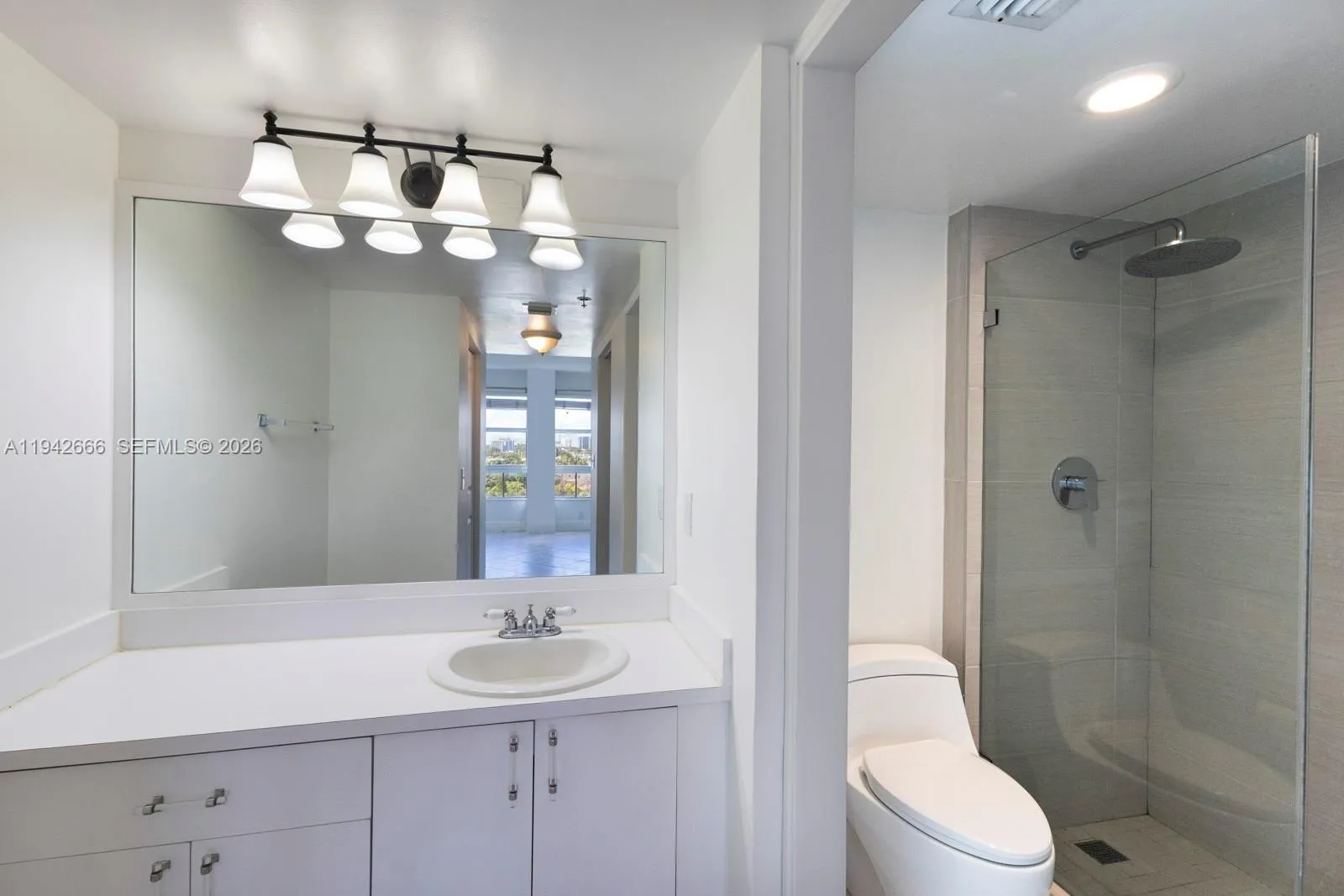 2351 Douglas Rd 701, Miami, Florida 33145, Miami, Florida 33145, 2 Bedrooms Bedrooms, ,2 BathroomsBathrooms,Residential Lease,For Rent,2351 Douglas Rd 701, Miami, Florida 33145,A11942666