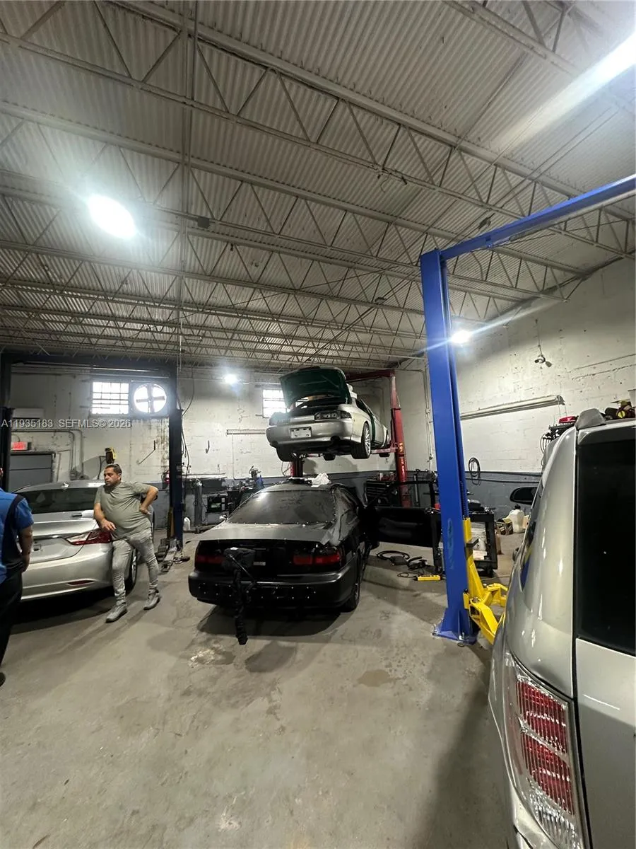 5755 Funston St, Hollywood, Florida 33023, Hollywood, Florida 33023, ,Commercial Lease,For Rent,5755 Funston St, Hollywood, Florida 33023,A11935183