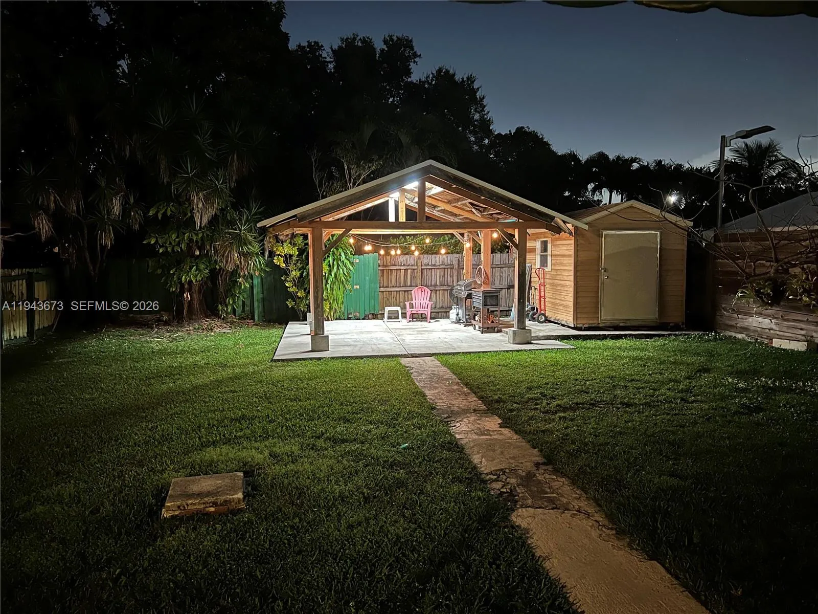 Miami, Florida 33144, 2 Bedrooms Bedrooms, ,1 BathroomBathrooms,Residential,For Sale,A11943673