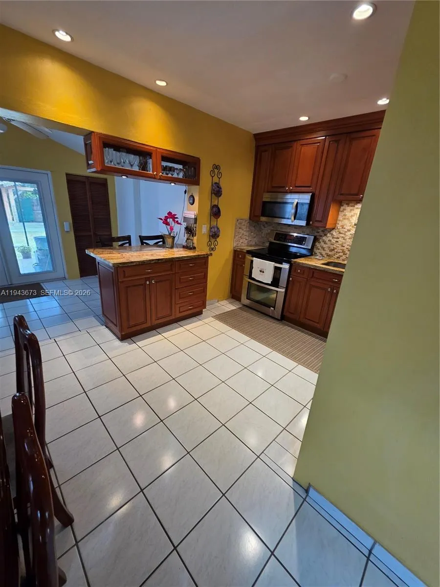 Miami, Florida 33144, 2 Bedrooms Bedrooms, ,1 BathroomBathrooms,Residential,For Sale,A11943673