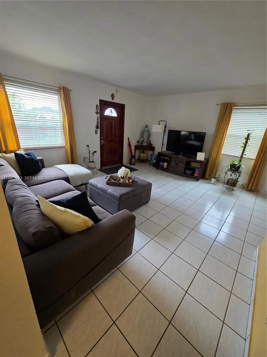Miami, Florida 33144, 2 Bedrooms Bedrooms, ,1 BathroomBathrooms,Residential,For Sale,A11943673