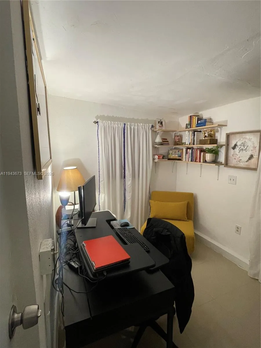 Bonus Room, Bedroom, Office