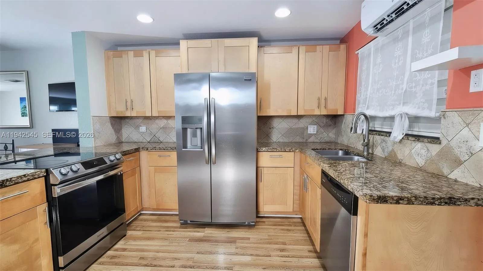 Hollywood, Florida 33020, Hollywood, Florida 33020, 2 Bedrooms Bedrooms, ,2 BathroomsBathrooms,Residential,For Sale, Hollywood, Florida 33020,A11942545