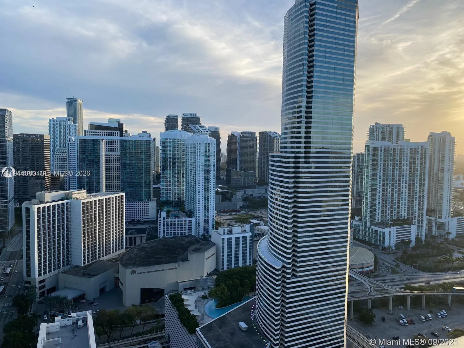 151 Se 1st St Ph05, Miami, Florida 33131, Miami, Florida 33131, 1 Bedroom Bedrooms, ,1 BathroomBathrooms,Residential Lease,For Rent,151 Se 1st St Ph05, Miami, Florida 33131,A11944080