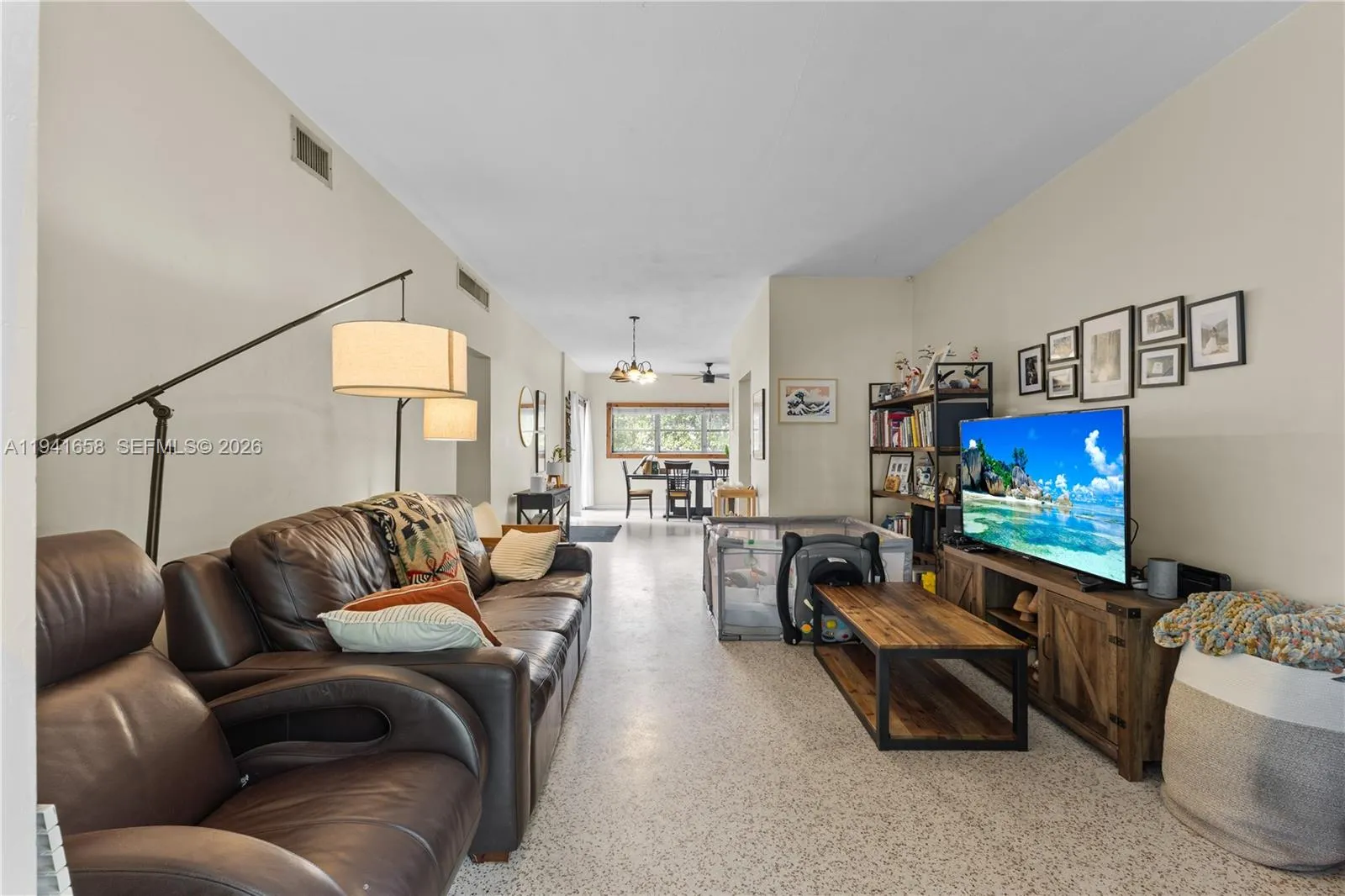 325 Bird Rd, Coral Gables, Florida 33146, Coral Gables, Florida 33146, ,Residential Income,For Sale,325 Bird Rd, Coral Gables, Florida 33146,A11941658