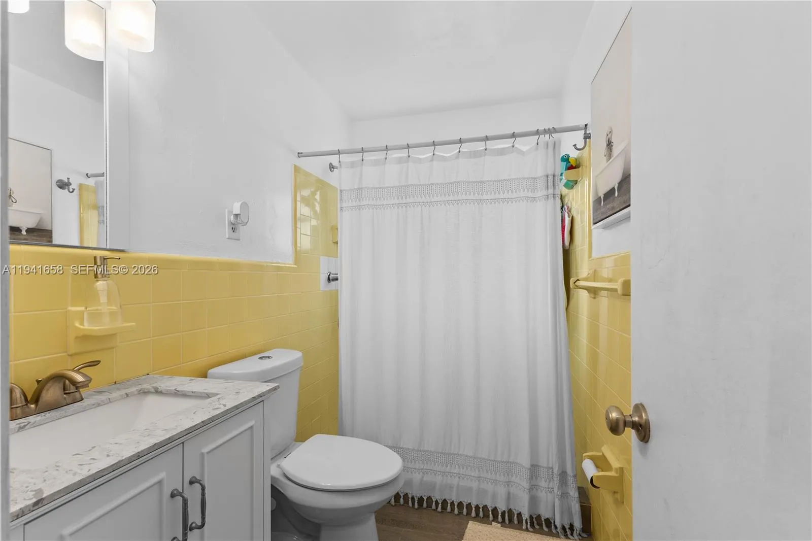 325 Bird Rd, Coral Gables, Florida 33146, Coral Gables, Florida 33146, ,Residential Income,For Sale,325 Bird Rd, Coral Gables, Florida 33146,A11941658