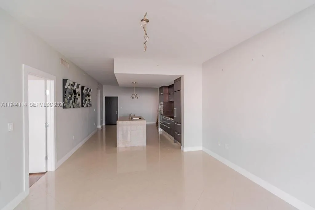 900 Biscayne Blvd 2705, Miami, Florida 33132, Miami, Florida 33132, 1 Bedroom Bedrooms, ,1 BathroomBathrooms,Residential Lease,For Rent,900 Biscayne Blvd 2705, Miami, Florida 33132,A11944114