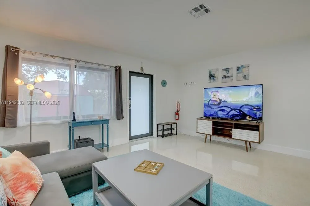 1700 Sw 20th St, Fort Lauderdale, Florida 33315, Fort Lauderdale, Florida 33315, ,Residential Income,For Sale,1700 Sw 20th St, Fort Lauderdale, Florida 33315,A11943582