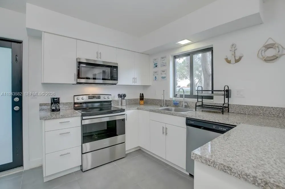 1700 Sw 20th St, Fort Lauderdale, Florida 33315, Fort Lauderdale, Florida 33315, ,Residential Income,For Sale,1700 Sw 20th St, Fort Lauderdale, Florida 33315,A11943582