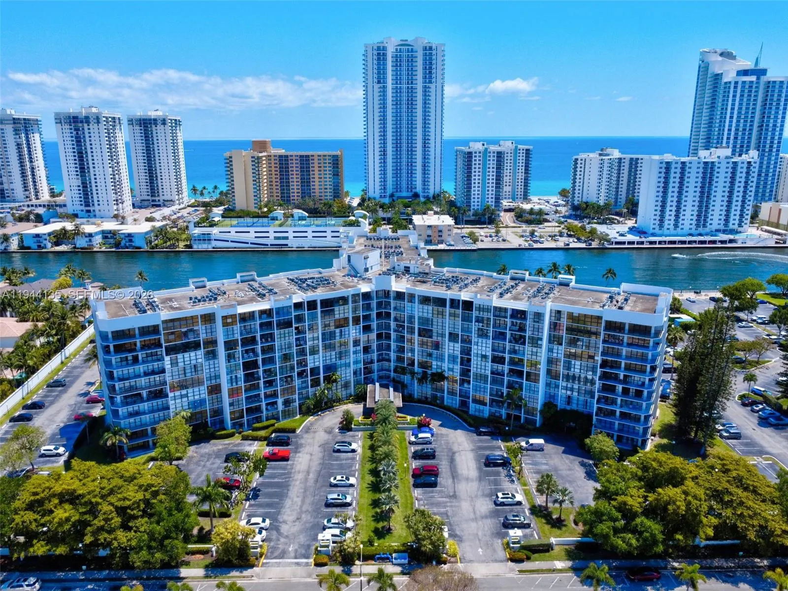 1000 Parkview Dr 330, Hallandale Beach, Florida 33, Hallandale Beach, Florida 33009, 3 Bedrooms Bedrooms, ,2 BathroomsBathrooms,Residential,For Sale,1000 Parkview Dr 330, Hallandale Beach, Florida 33,A11944135