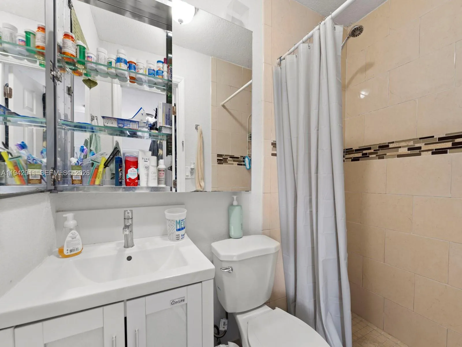 355 W 62nd St, Hialeah, Florida 33012, Hialeah, Florida 33012, 3 Bedrooms Bedrooms, ,2 BathroomsBathrooms,Residential,For Sale,355 W 62nd St, Hialeah, Florida 33012,A11942911