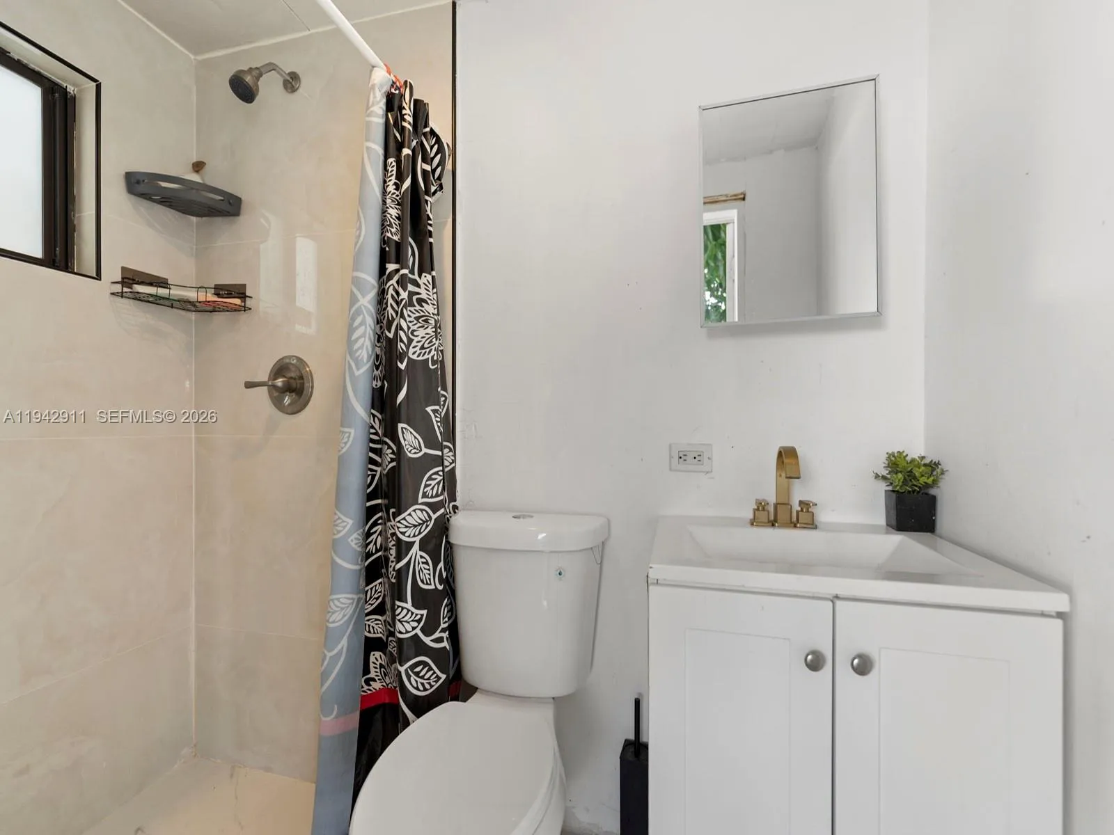 355 W 62nd St, Hialeah, Florida 33012, Hialeah, Florida 33012, 3 Bedrooms Bedrooms, ,2 BathroomsBathrooms,Residential,For Sale,355 W 62nd St, Hialeah, Florida 33012,A11942911