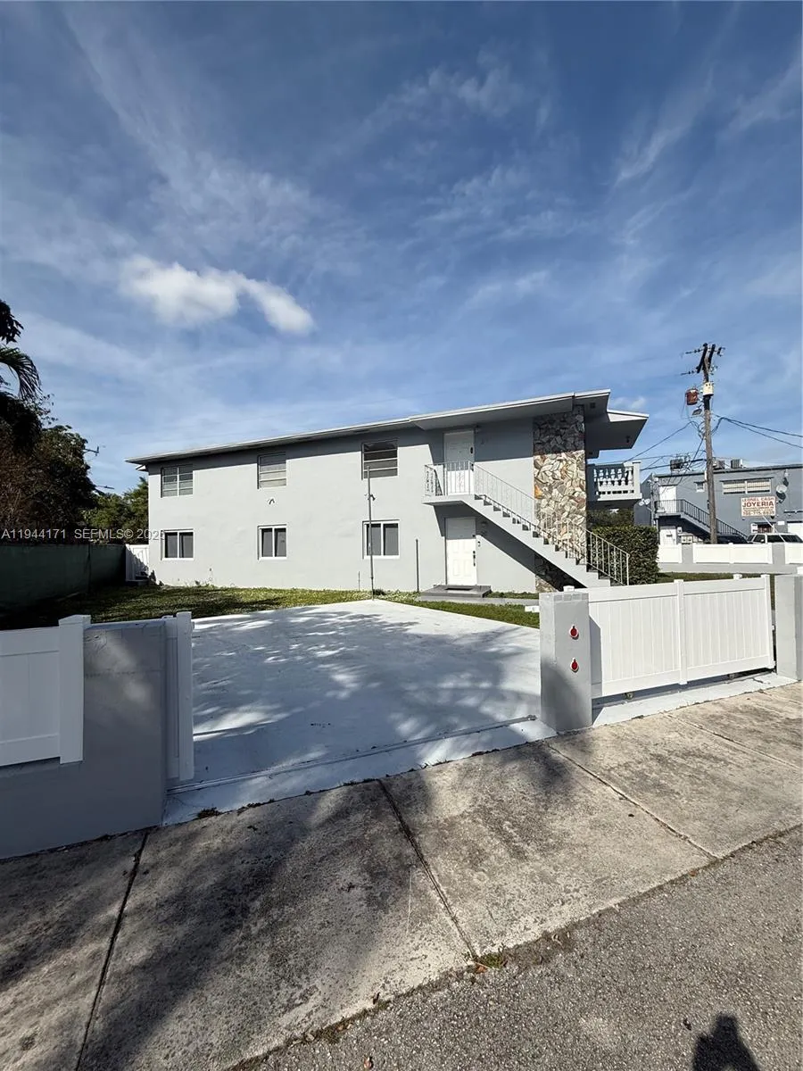 22 Sw 55th Ave Rd U, Miami, Florida 33134, Miami, Florida 33134, 3 Bedrooms Bedrooms, ,2 BathroomsBathrooms,Residential Lease,For Rent,22 Sw 55th Ave Rd U, Miami, Florida 33134,A11944171 22 Sw 55th Ave Rd U, Miami, Florida 33134, Miami, Florida 33134, 3 Bedrooms Bedrooms, ,2 BathroomsBathrooms,Residential Lease,For Rent,22 Sw 55th Ave Rd U, Miami, Florida 33134,A11944171