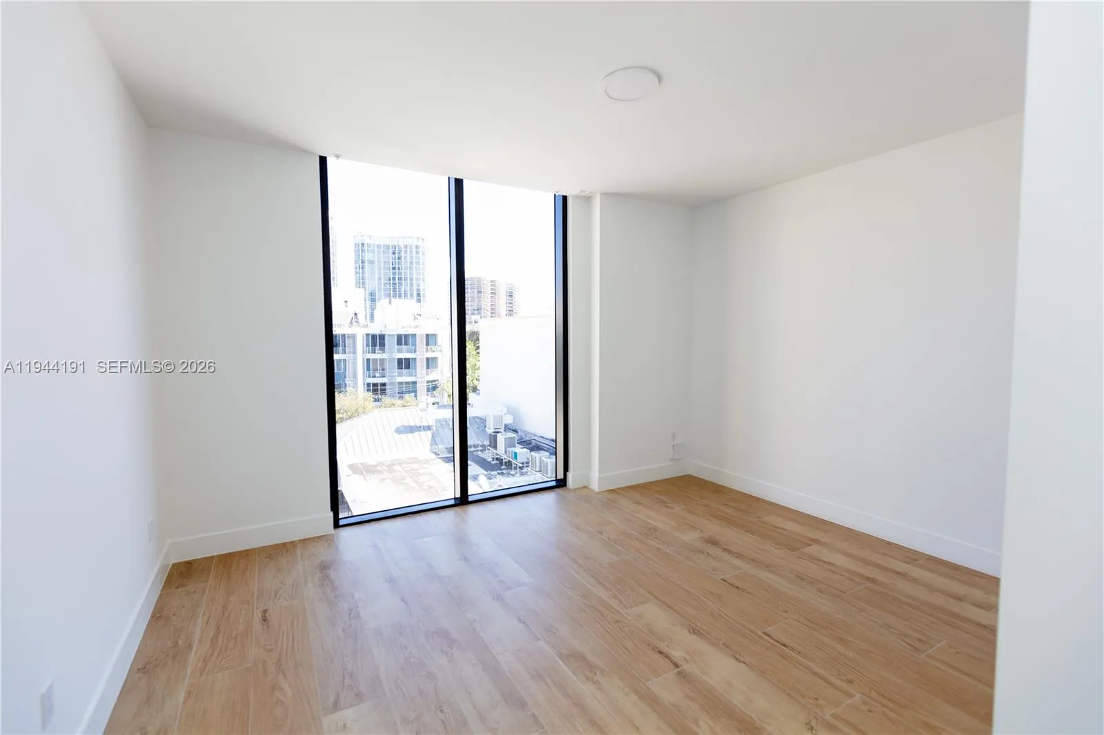 3034 Oak Avenue 408, Coconut Grove, Florida 33133, Coconut Grove, Florida 33133, 3 Bedrooms Bedrooms, ,2 BathroomsBathrooms,Residential,For Sale,3034 Oak Avenue 408, Coconut Grove, Florida 33133,A11944191