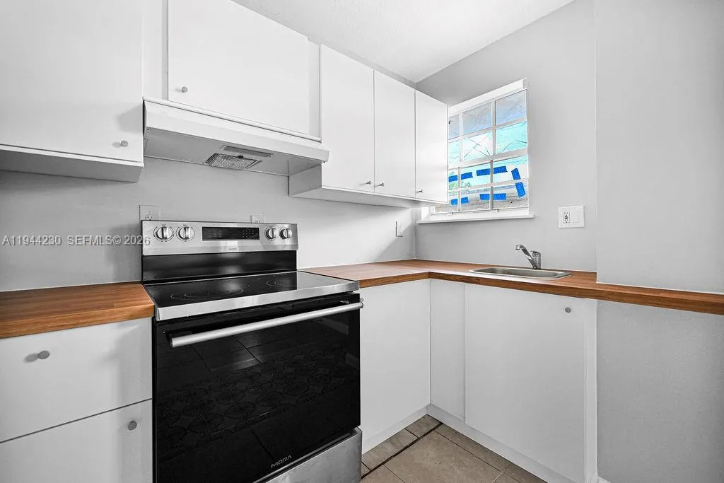 14180 Nw 22nd Ave 4, Opa Locka, Florida 33054, Opa Locka, Florida 33054, 3 Bedrooms Bedrooms, ,2 BathroomsBathrooms,Residential Lease,For Rent,14180 Nw 22nd Ave 4, Opa Locka, Florida 33054,A11944230