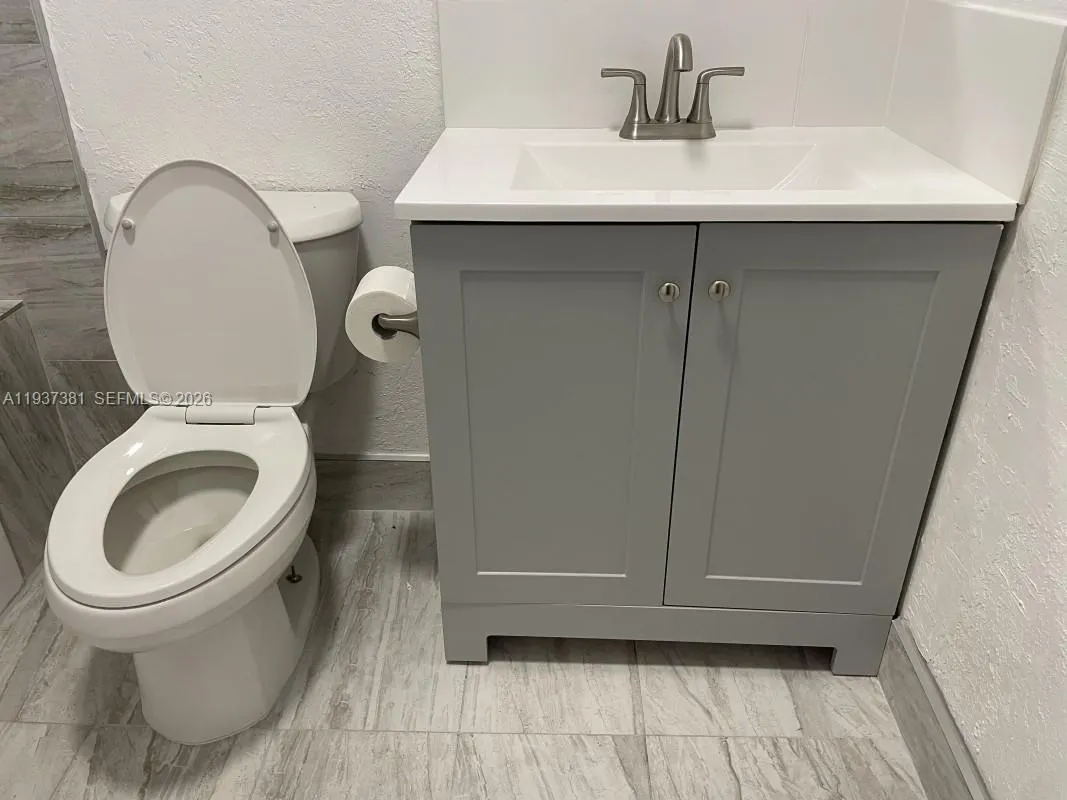 1471 Nw 22nd St, Fort Lauderdale, Florida 33311, Fort Lauderdale, Florida 33311, ,Residential Income,For Sale,1471 Nw 22nd St, Fort Lauderdale, Florida 33311,A11937381