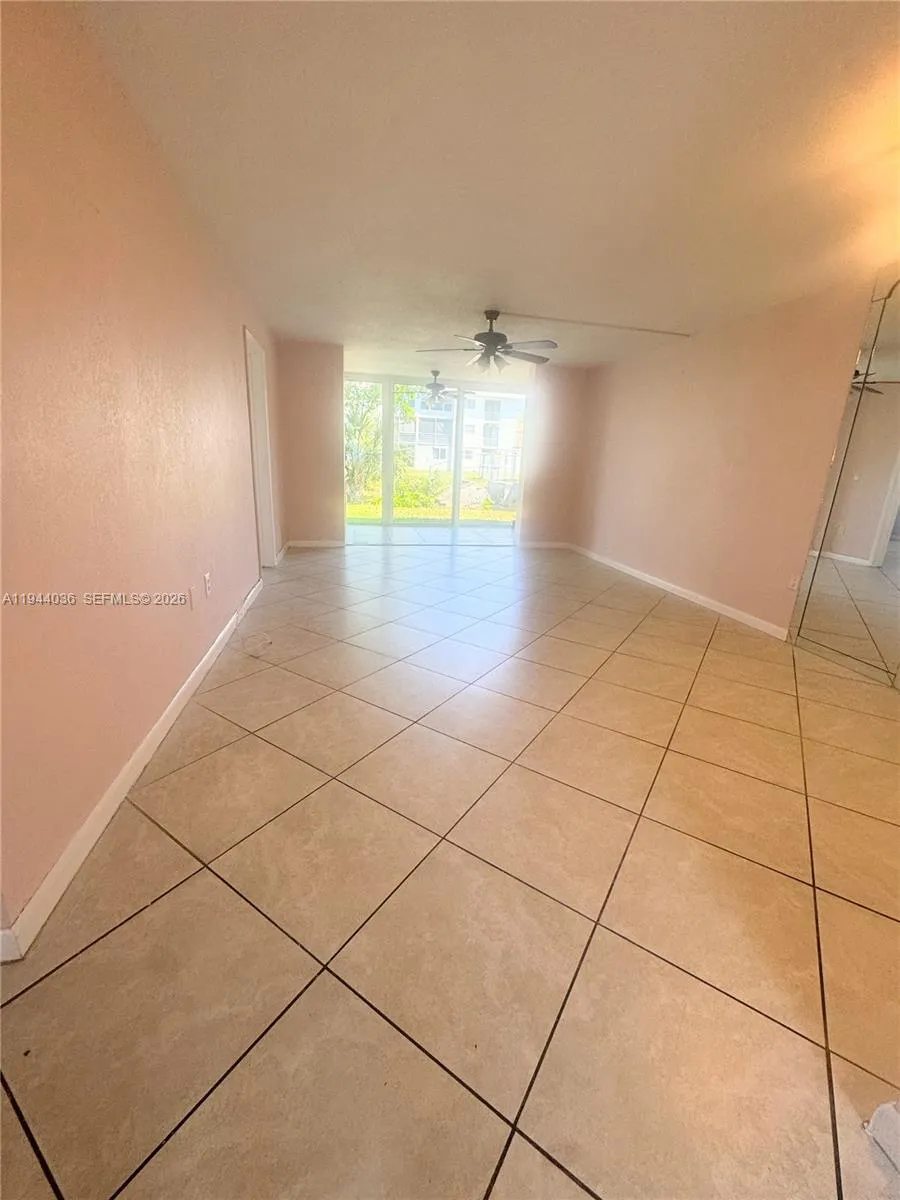 8590 Sunrise Lakes Blvd 109, Sunrise, Florida 3332, Sunrise, Florida 33322, 2 Bedrooms Bedrooms, ,2 BathroomsBathrooms,Residential Lease,For Rent,8590 Sunrise Lakes Blvd 109, Sunrise, Florida 3332,A11944036