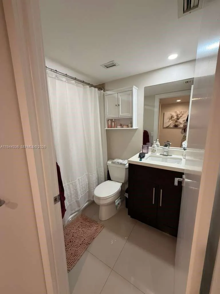 17890 W Dixie Hwy 210, North Miami Beach, Florida, North Miami Beach, Florida 33160, 2 Bedrooms Bedrooms, ,2 BathroomsBathrooms,Residential Lease,For Rent,17890 W Dixie Hwy 210, North Miami Beach, Florida ,A11944336