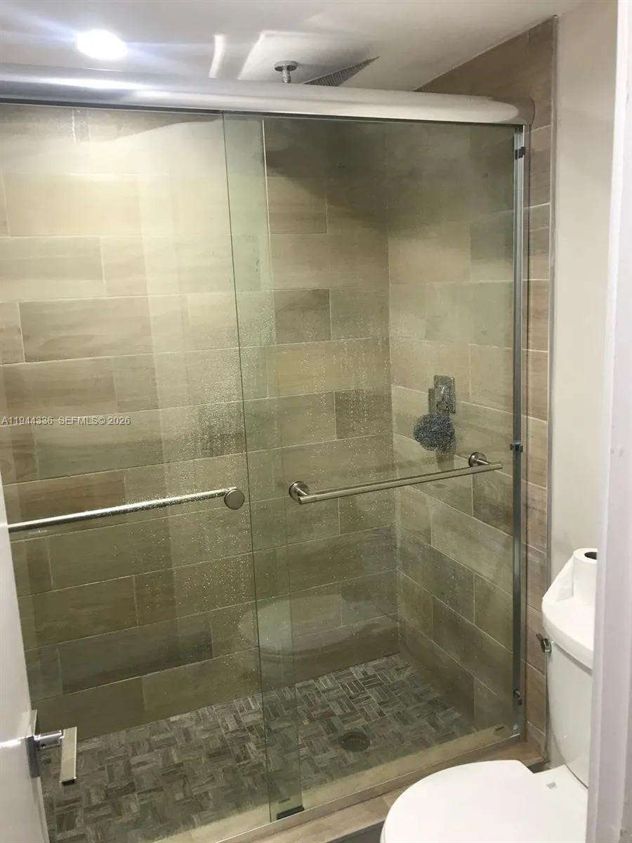 17890 W Dixie Hwy 210, North Miami Beach, Florida, North Miami Beach, Florida 33160, 2 Bedrooms Bedrooms, ,2 BathroomsBathrooms,Residential Lease,For Rent,17890 W Dixie Hwy 210, North Miami Beach, Florida ,A11944336