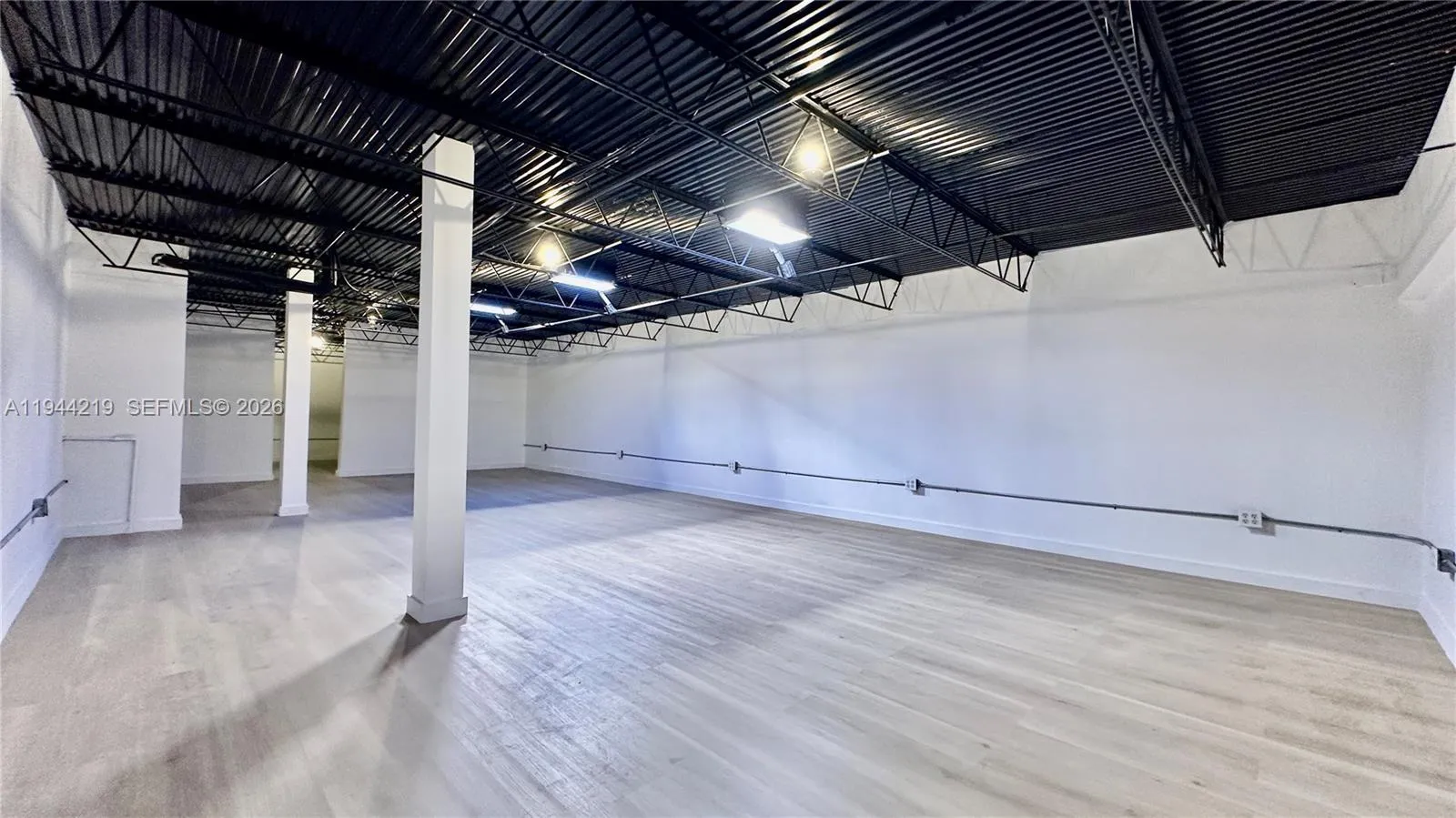 500 Ne 25th St #5, Pompano Beach, Florida 33064, Pompano Beach, Florida 33064, ,Commercial Lease,For Rent,500 Ne 25th St #5, Pompano Beach, Florida 33064,A11944219