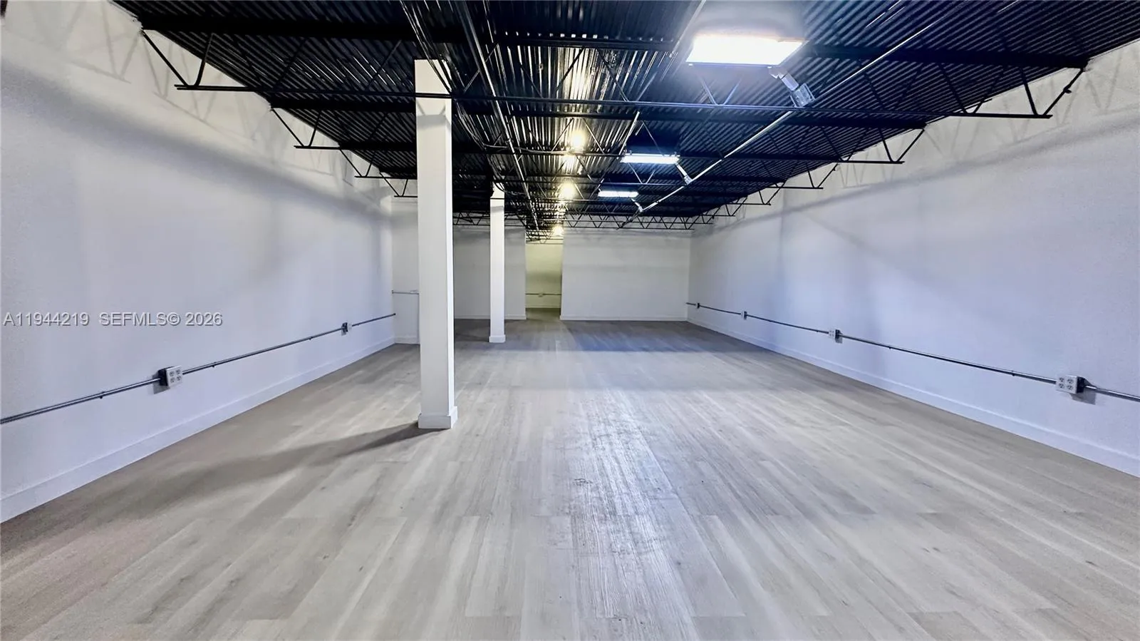 500 Ne 25th St #5, Pompano Beach, Florida 33064, Pompano Beach, Florida 33064, ,Commercial Lease,For Rent,500 Ne 25th St #5, Pompano Beach, Florida 33064,A11944219