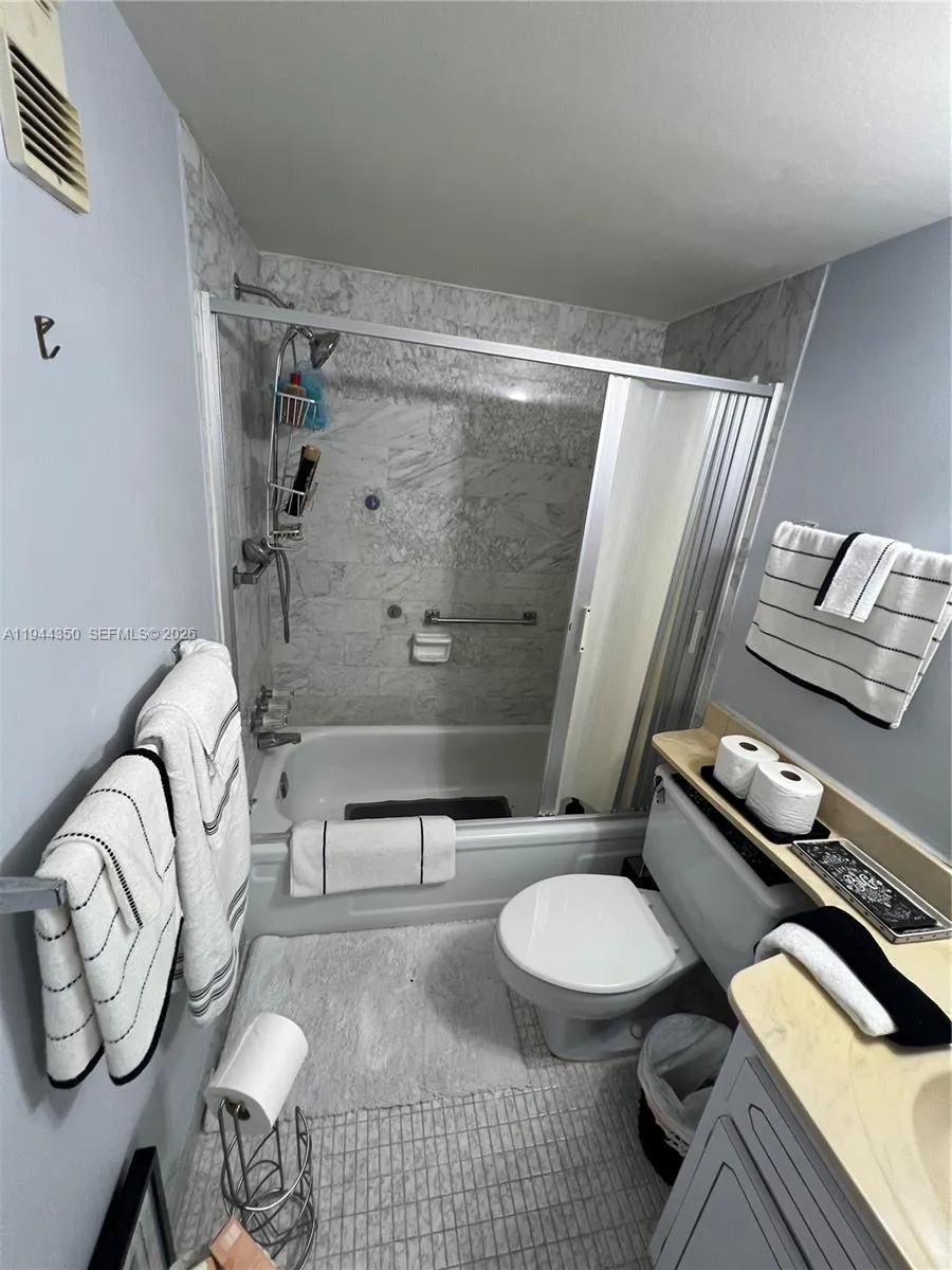 8900 Washington Blvd 402, Pembroke Pines, Florida, Pembroke Pines, Florida 33025, 1 Bedroom Bedrooms, ,1 BathroomBathrooms,Residential,For Sale,8900 Washington Blvd 402, Pembroke Pines, Florida ,A11944350