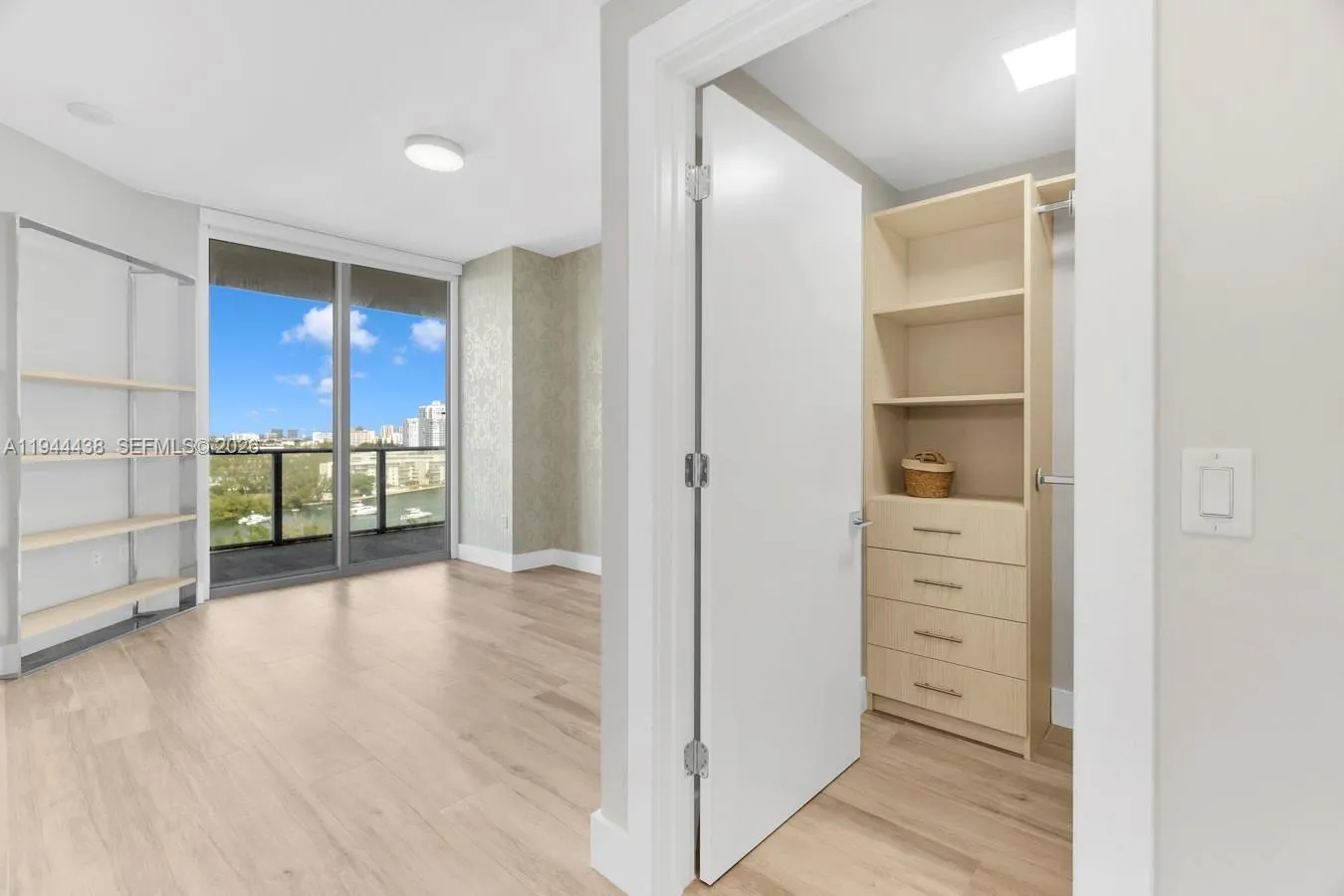 17301 Biscayne Blvd 1106, North Miami Beach, Flori, North Miami Beach, Florida 33160, 3 Bedrooms Bedrooms, ,3 BathroomsBathrooms,Residential,For Sale,17301 Biscayne Blvd 1106, North Miami Beach, Flori,A11944438