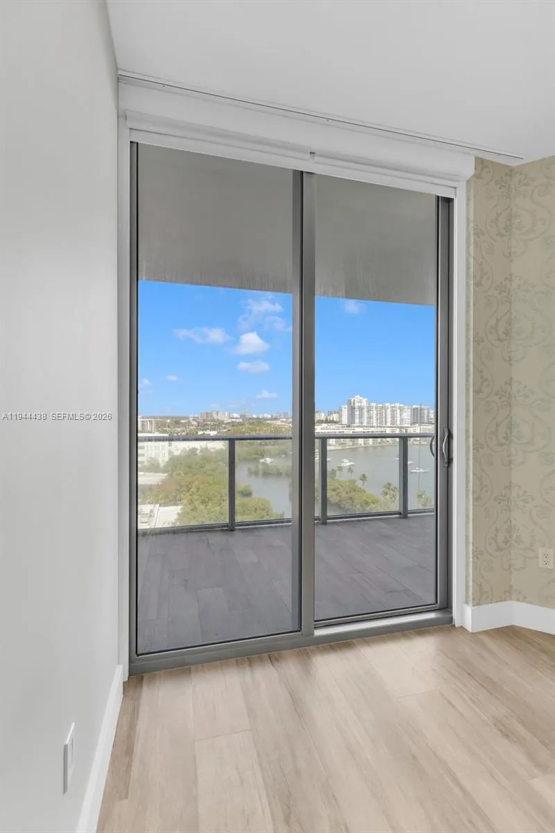 17301 Biscayne Blvd 1106, North Miami Beach, Flori, North Miami Beach, Florida 33160, 3 Bedrooms Bedrooms, ,3 BathroomsBathrooms,Residential,For Sale,17301 Biscayne Blvd 1106, North Miami Beach, Flori,A11944438