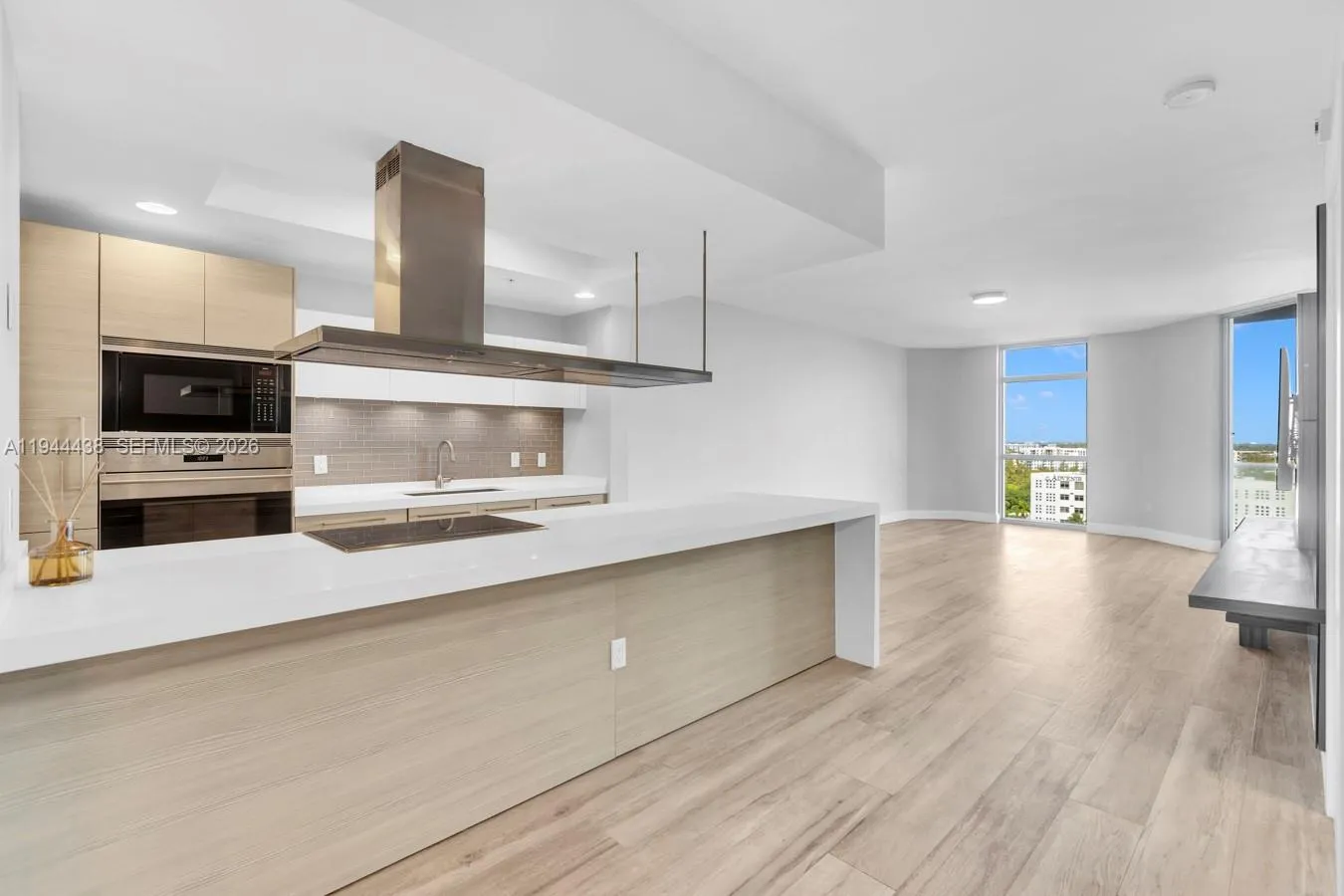 17301 Biscayne Blvd 1106, North Miami Beach, Flori, North Miami Beach, Florida 33160, 3 Bedrooms Bedrooms, ,3 BathroomsBathrooms,Residential,For Sale,17301 Biscayne Blvd 1106, North Miami Beach, Flori,A11944438