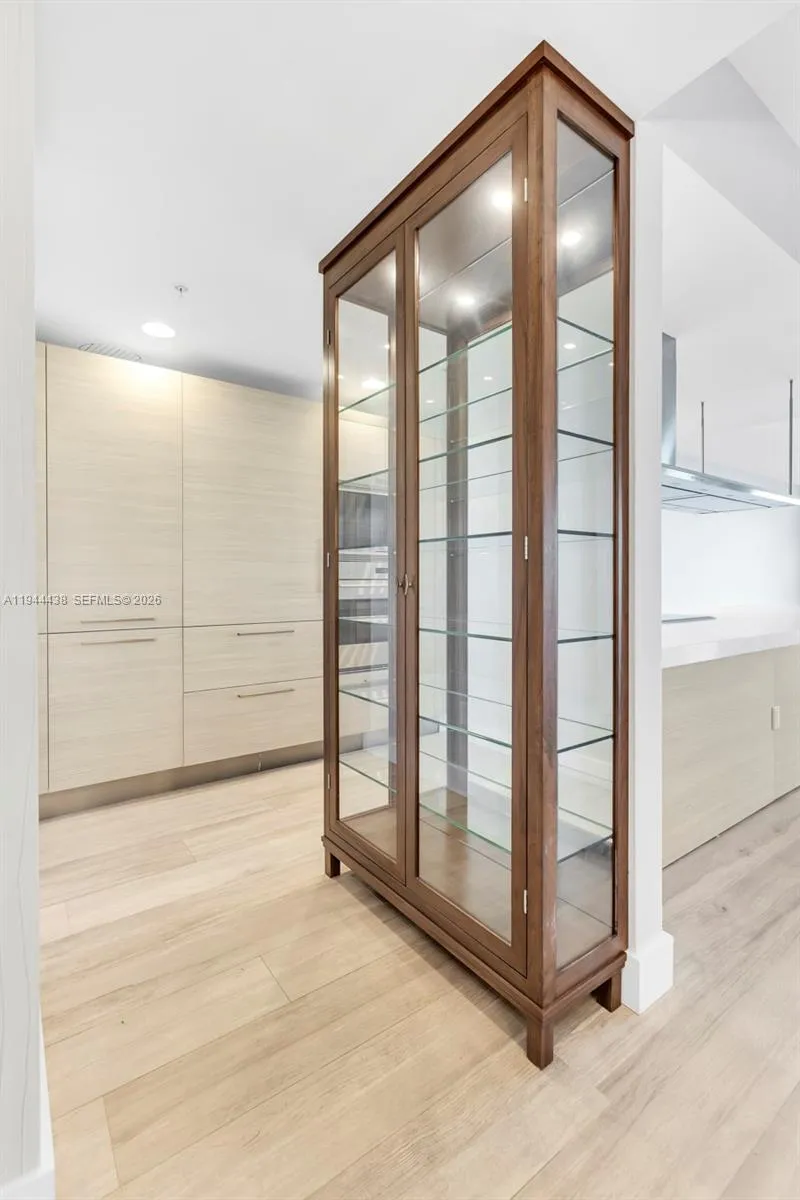 17301 Biscayne Blvd 1106, North Miami Beach, Flori, North Miami Beach, Florida 33160, 3 Bedrooms Bedrooms, ,3 BathroomsBathrooms,Residential,For Sale,17301 Biscayne Blvd 1106, North Miami Beach, Flori,A11944438