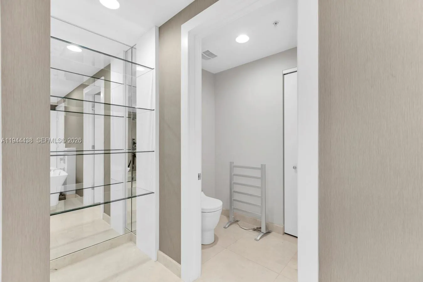 17301 Biscayne Blvd 1106, North Miami Beach, Flori, North Miami Beach, Florida 33160, 3 Bedrooms Bedrooms, ,3 BathroomsBathrooms,Residential,For Sale,17301 Biscayne Blvd 1106, North Miami Beach, Flori,A11944438