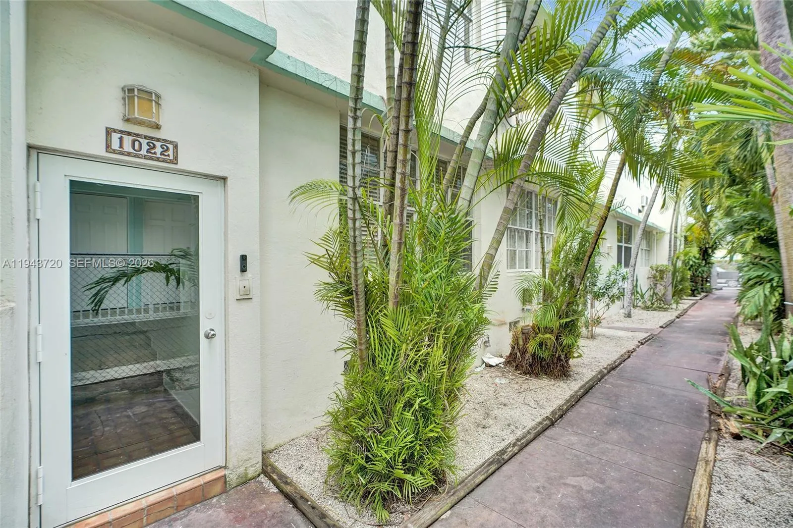 1022 Euclid Ave 15, Miami Beach, Florida 33139, Miami Beach, Florida 33139, 2 Bedrooms Bedrooms, ,2 BathroomsBathrooms,Residential,For Sale,1022 Euclid Ave 15, Miami Beach, Florida 33139,A11943720