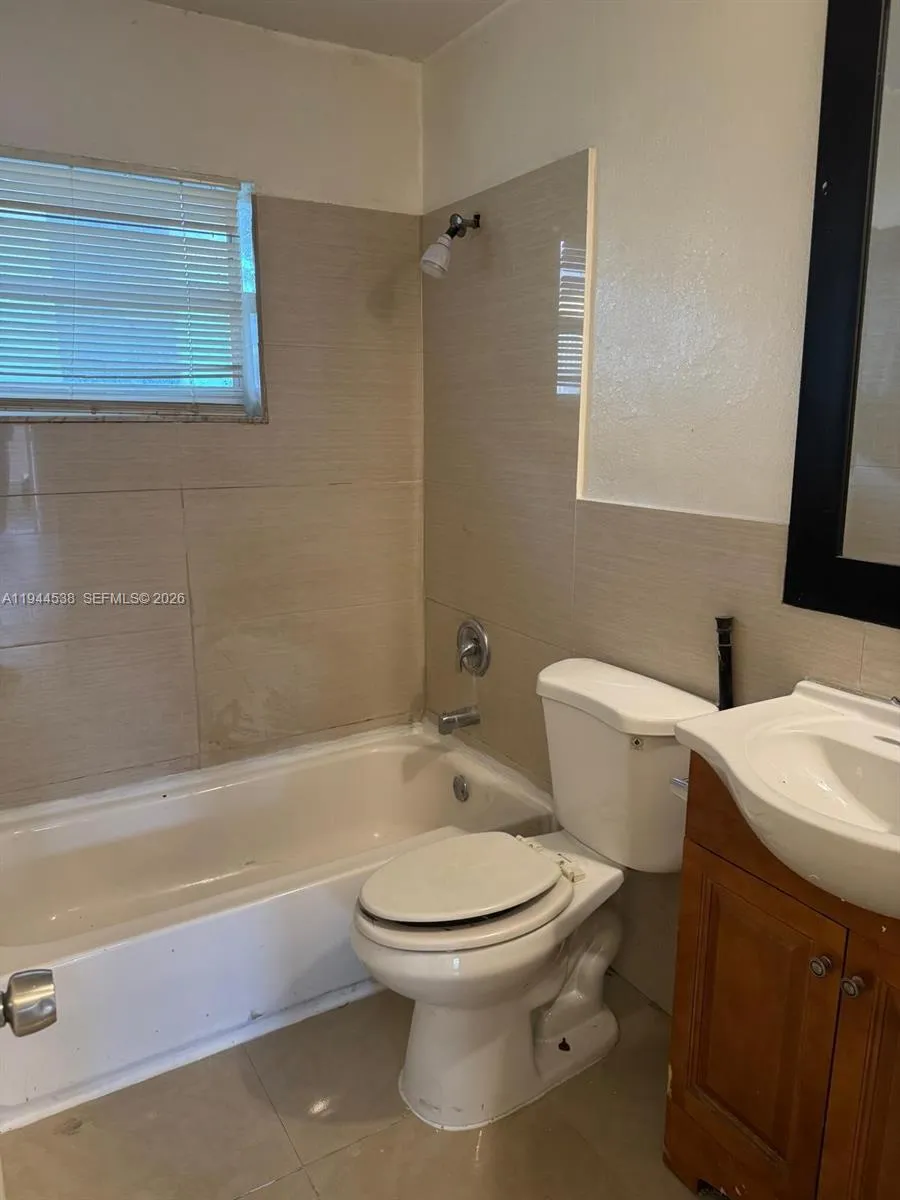 214 Nw 8th Ave 0, Dania Beach, Florida 33004, Dania Beach, Florida 33004, 2 Bedrooms Bedrooms, ,1 BathroomBathrooms,Residential Lease,For Rent,214 Nw 8th Ave 0, Dania Beach, Florida 33004,A11944538