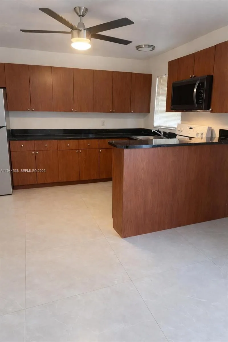 214 Nw 8th Ave 0, Dania Beach, Florida 33004, Dania Beach, Florida 33004, 2 Bedrooms Bedrooms, ,1 BathroomBathrooms,Residential Lease,For Rent,214 Nw 8th Ave 0, Dania Beach, Florida 33004,A11944538