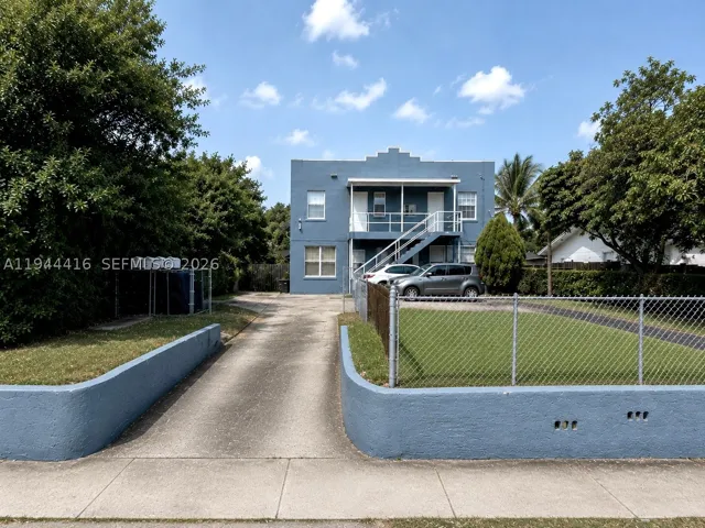 Full Exterior/Curb Appeal