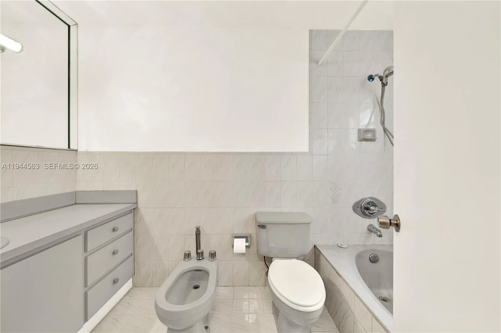 14643 Sw 51st St Rear, Miami, Florida 33175, Miami, Florida 33175, 1 Bedroom Bedrooms, ,1 BathroomBathrooms,Residential Lease,For Rent,14643 Sw 51st St Rear, Miami, Florida 33175,A11944563