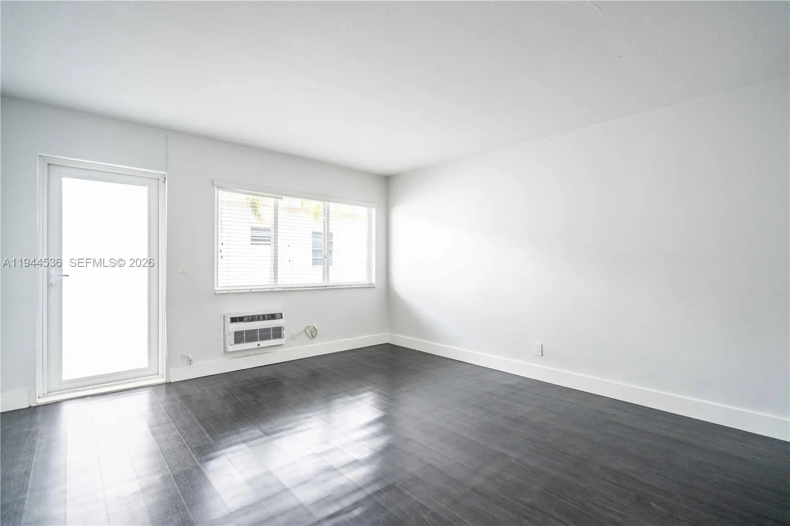 7311 Byron Ave 15, Miami Beach, Florida 33141, Miami Beach, Florida 33141, ,1 BathroomBathrooms,Residential Lease,For Rent,7311 Byron Ave 15, Miami Beach, Florida 33141,A11944536