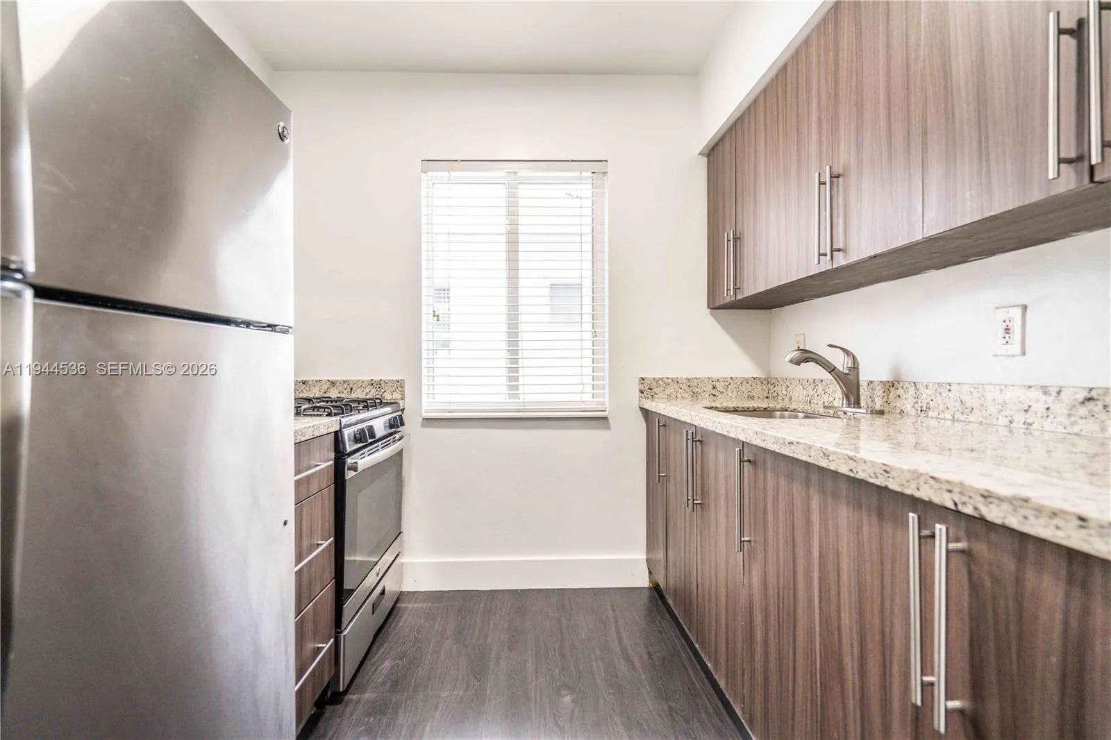 7311 Byron Ave 15, Miami Beach, Florida 33141, Miami Beach, Florida 33141, ,1 BathroomBathrooms,Residential Lease,For Rent,7311 Byron Ave 15, Miami Beach, Florida 33141,A11944536