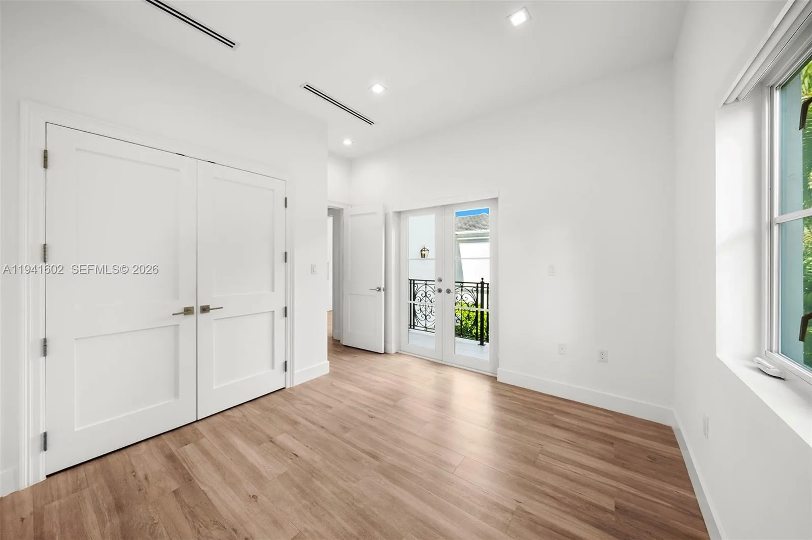 315 Santander Ave 311, Coral Gables, Florida 33134, Coral Gables, Florida 33134, 4 Bedrooms Bedrooms, ,3 BathroomsBathrooms,Residential,For Sale,315 Santander Ave 311, Coral Gables, Florida 33134,A11941602