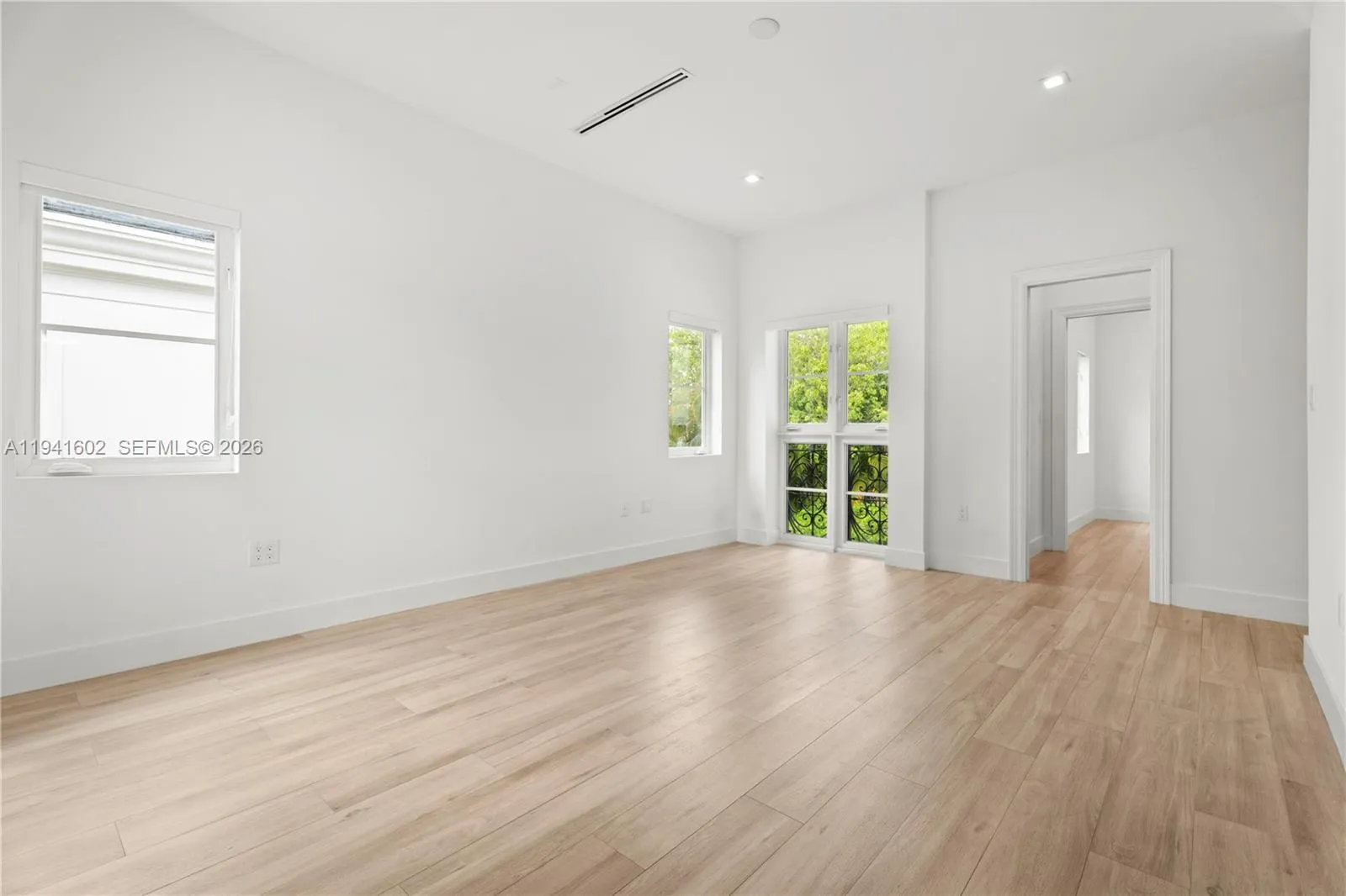 315 Santander Ave 311, Coral Gables, Florida 33134, Coral Gables, Florida 33134, 4 Bedrooms Bedrooms, ,3 BathroomsBathrooms,Residential,For Sale,315 Santander Ave 311, Coral Gables, Florida 33134,A11941602