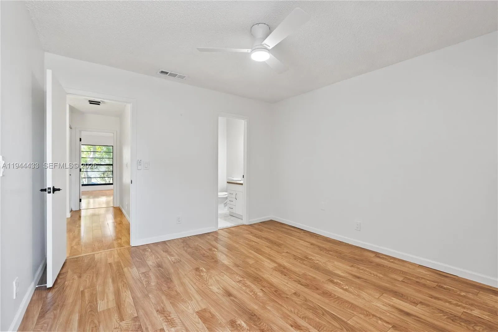 9740 Nw 10th St 82, Pembroke Pines, Florida 33024, Pembroke Pines, Florida 33024, 2 Bedrooms Bedrooms, ,2 BathroomsBathrooms,Residential,For Sale,9740 Nw 10th St 82, Pembroke Pines, Florida 33024,A11944433