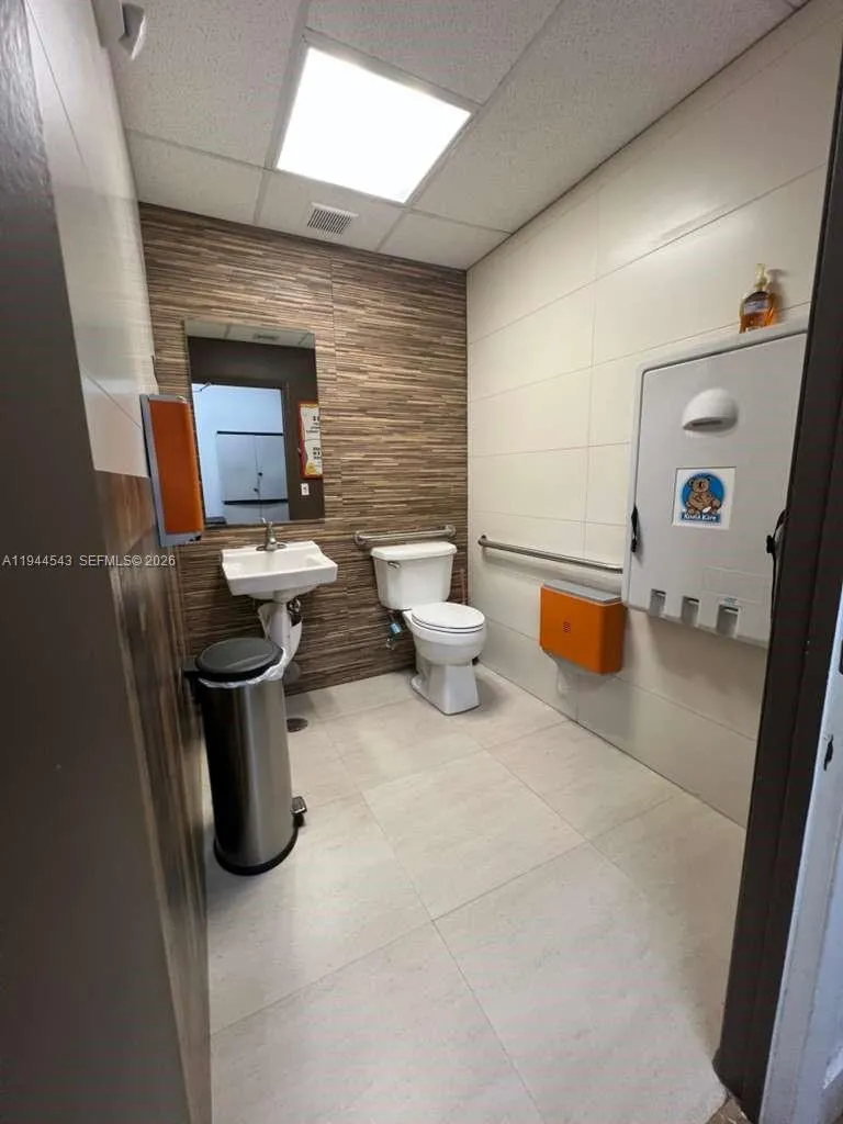 10750 Nw 58th St 10734-36, Doral, Florida 33178, Doral, Florida 33178, ,Commercial Lease,For Rent,10750 Nw 58th St 10734-36, Doral, Florida 33178,A11944543