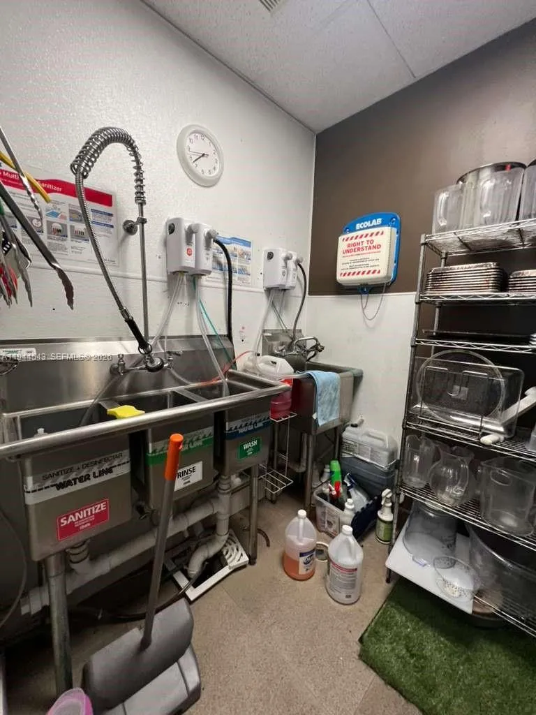 10750 Nw 58th St 10734-36, Doral, Florida 33178, Doral, Florida 33178, ,Commercial Lease,For Rent,10750 Nw 58th St 10734-36, Doral, Florida 33178,A11944543