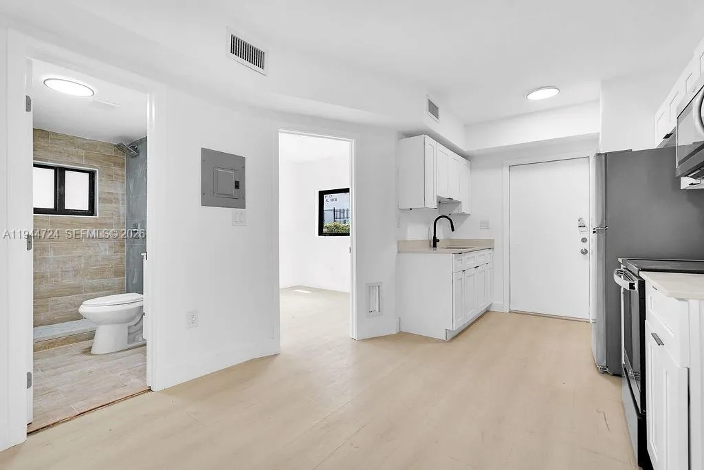 1814 Nw 2nd Ct, Miami, Florida 33136, Miami, Florida 33136, ,Residential Income,For Sale,1814 Nw 2nd Ct, Miami, Florida 33136,A11944724