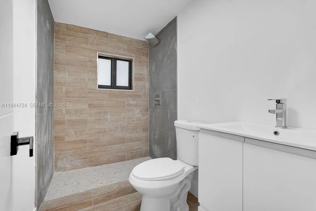 1814 Nw 2nd Ct, Miami, Florida 33136, Miami, Florida 33136, ,Residential Income,For Sale,1814 Nw 2nd Ct, Miami, Florida 33136,A11944724