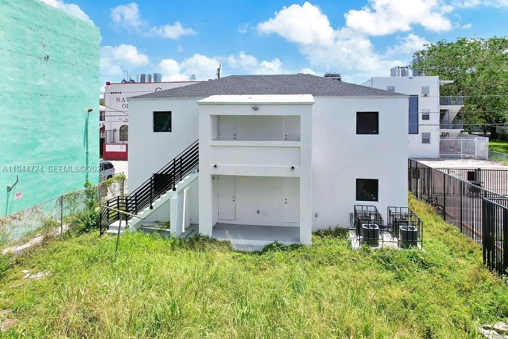 1814 Nw 2nd Ct, Miami, Florida 33136, Miami, Florida 33136, ,Residential Income,For Sale,1814 Nw 2nd Ct, Miami, Florida 33136,A11944724