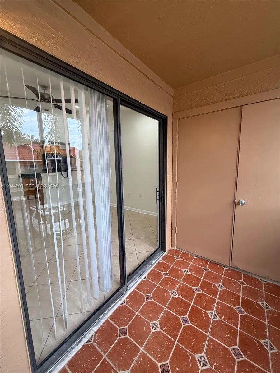 15581 Sw 104th Ter 222, Miami, Florida 33196, Miami, Florida 33196, 1 Bedroom Bedrooms, ,1 BathroomBathrooms,Residential Lease,For Rent,15581 Sw 104th Ter 222, Miami, Florida 33196,A11944790