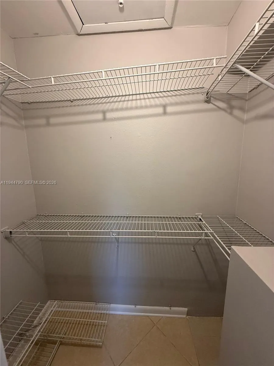 15581 Sw 104th Ter 222, Miami, Florida 33196, Miami, Florida 33196, 1 Bedroom Bedrooms, ,1 BathroomBathrooms,Residential Lease,For Rent,15581 Sw 104th Ter 222, Miami, Florida 33196,A11944790