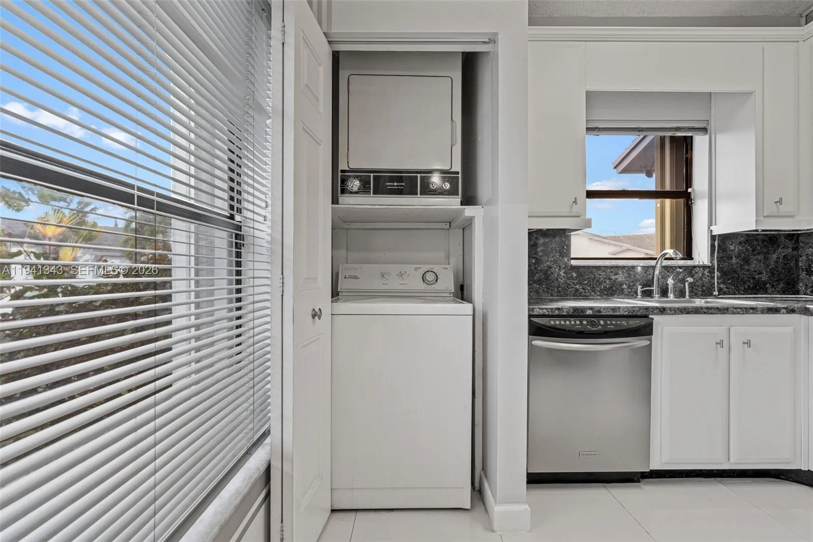 6476 Sw 152nd Cir Pl 14-76, Miami, Florida 33193, Miami, Florida 33193, 2 Bedrooms Bedrooms, ,2 BathroomsBathrooms,Residential,For Sale,6476 Sw 152nd Cir Pl 14-76, Miami, Florida 33193,A11941343