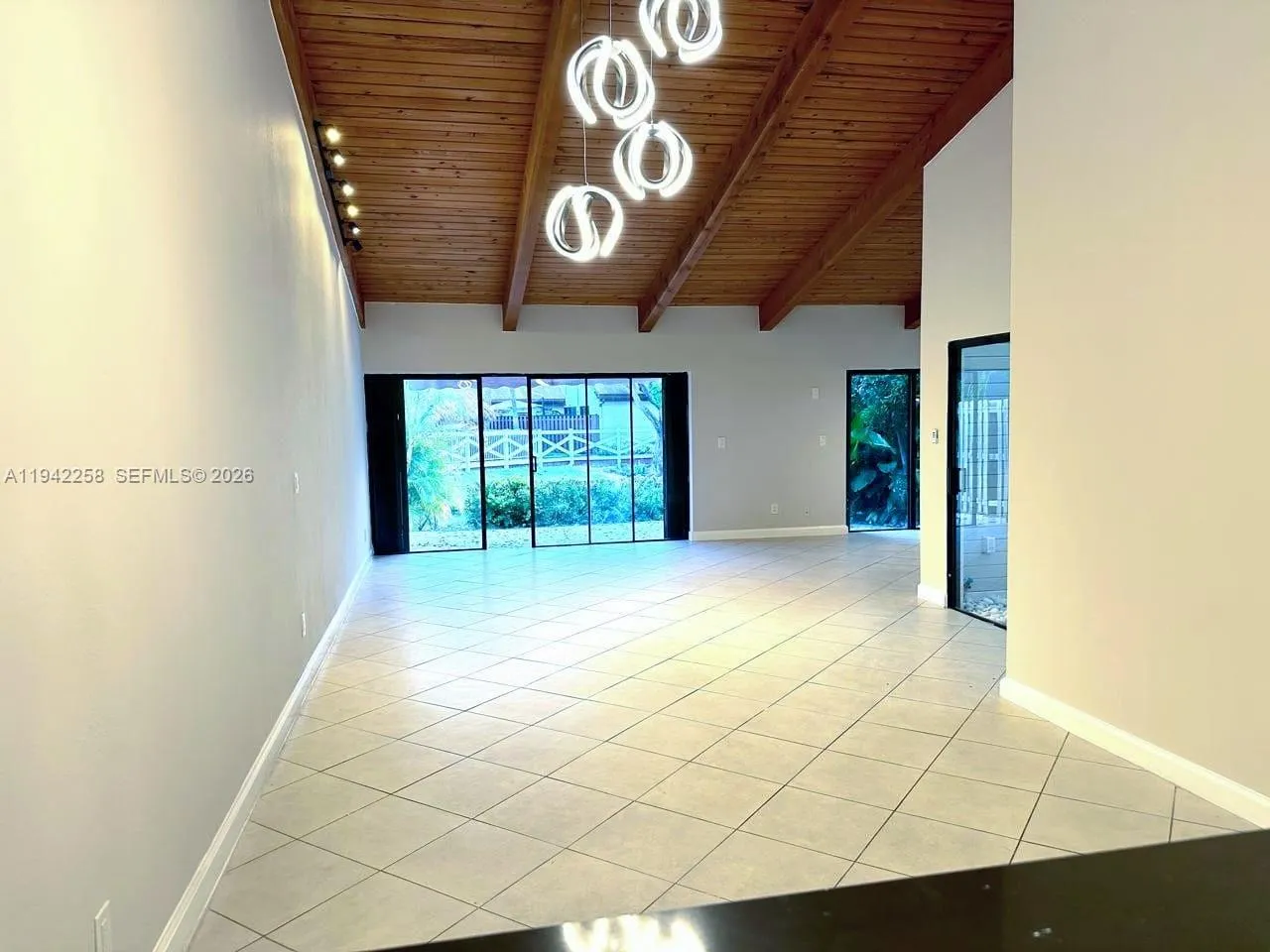 2753 S Parkview Dr, Hallandale Beach, Florida 3300, Hallandale Beach, Florida 33009, 2 Bedrooms Bedrooms, ,2 BathroomsBathrooms,Residential Lease,For Rent,2753 S Parkview Dr, Hallandale Beach, Florida 3300,A11942258
